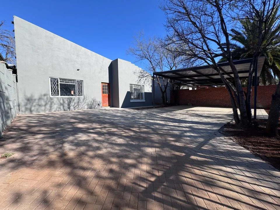 3 Bedroom House for sale in Generaal De Wet