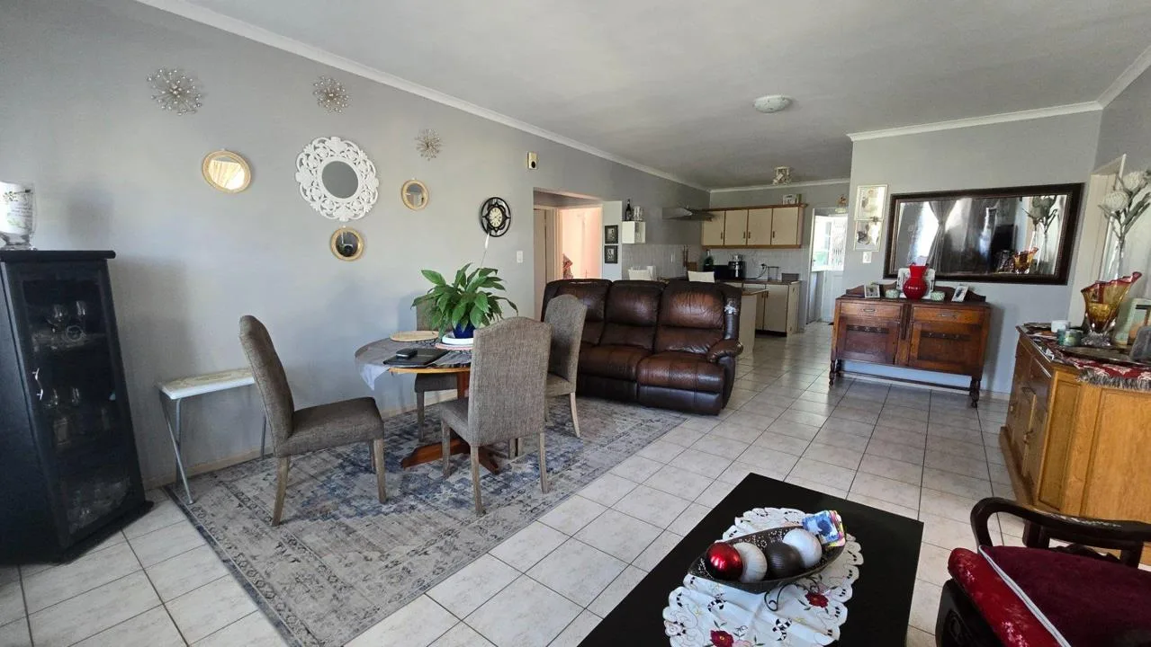 3 Bedroom House to rent in Bergzicht