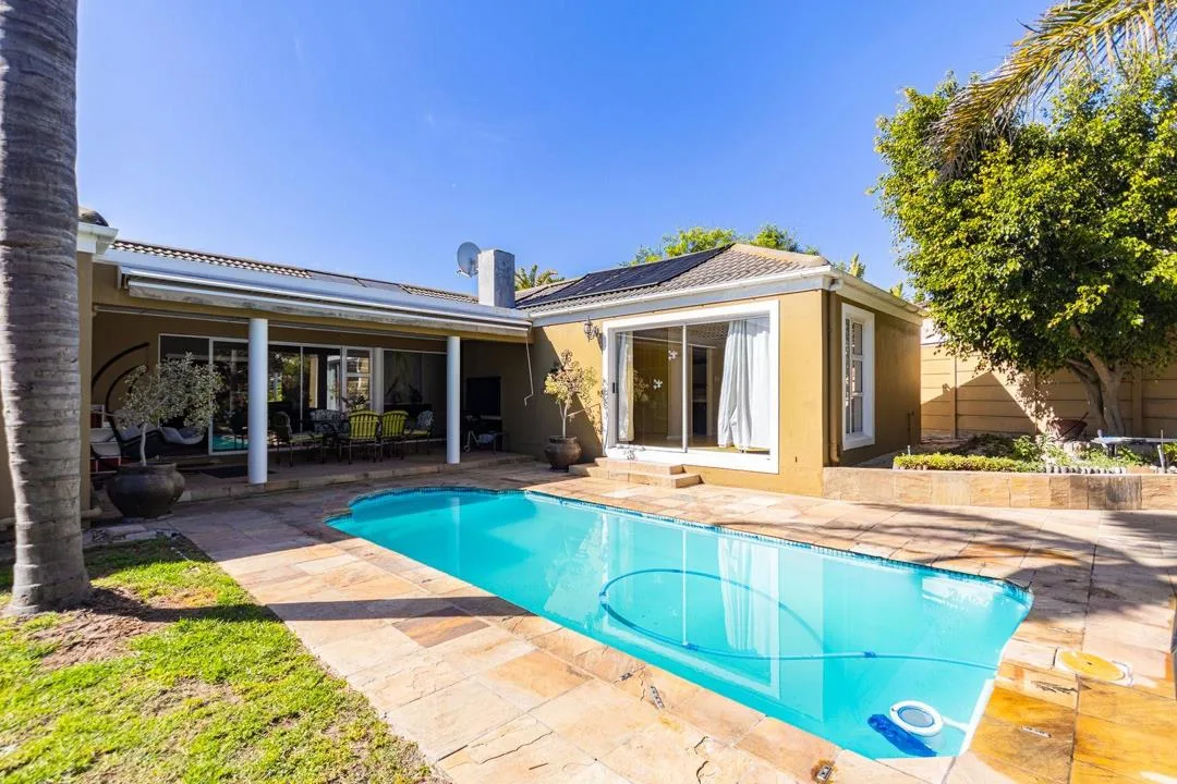 3 Bedroom House for sale in West Beach