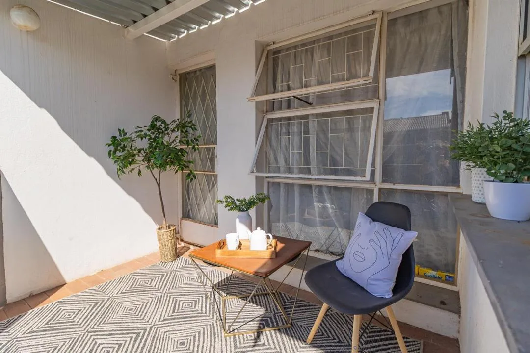 1 Bedroom Townhouse for sale in Langenhovenpark