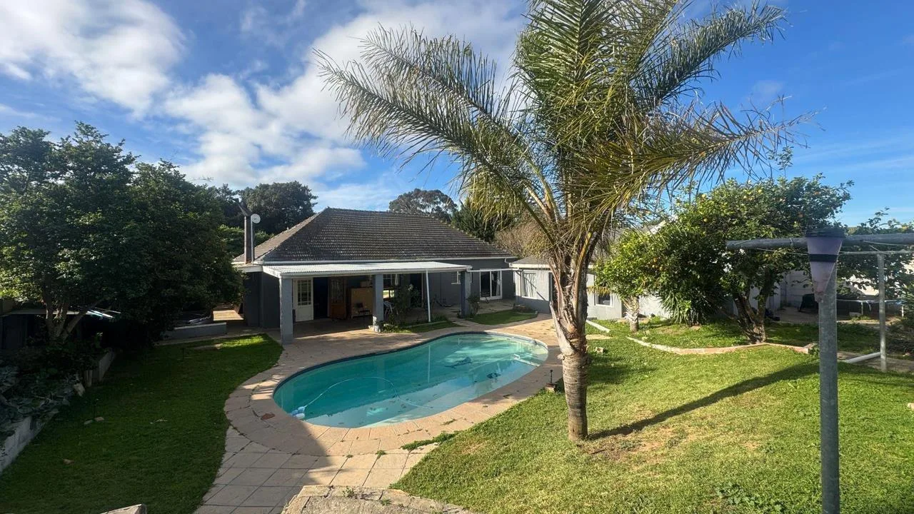 4 Bedroom House for sale in Darling