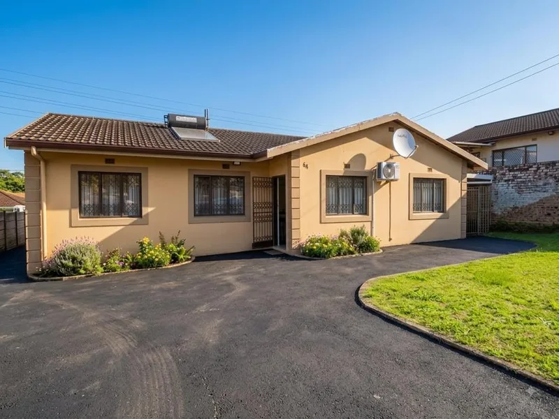 3 Bedroom House for sale in Woodhurst