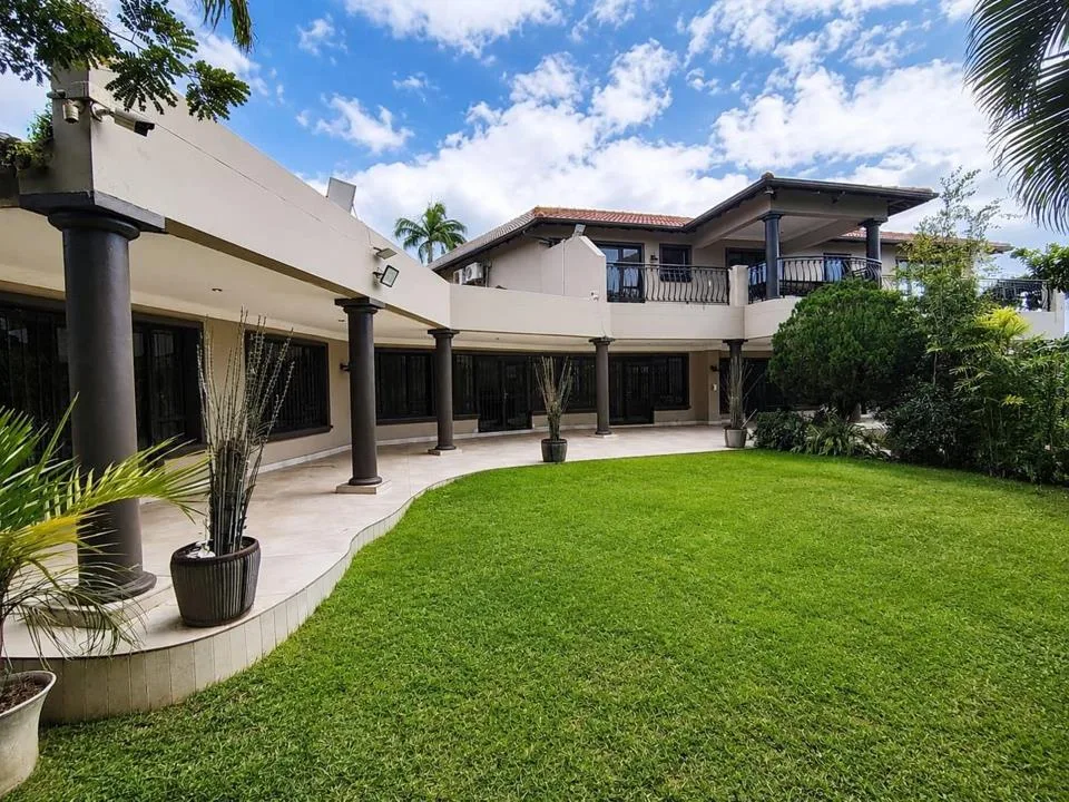 6 Bedroom House for sale in Umhlanga Central