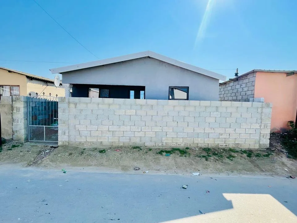 4 Bedroom House for sale in Motherwell Nu 11