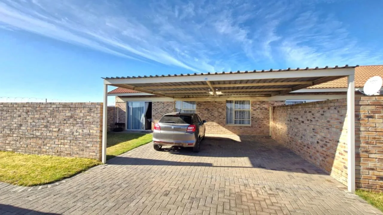 3 Bedroom Townhouse for sale in Roodewal