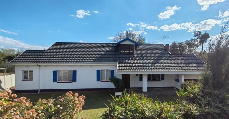3 Bedroom House to rent in Hayfields