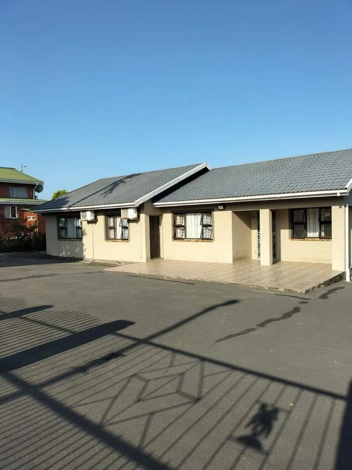 3 Bedroom House for sale in Park Rynie