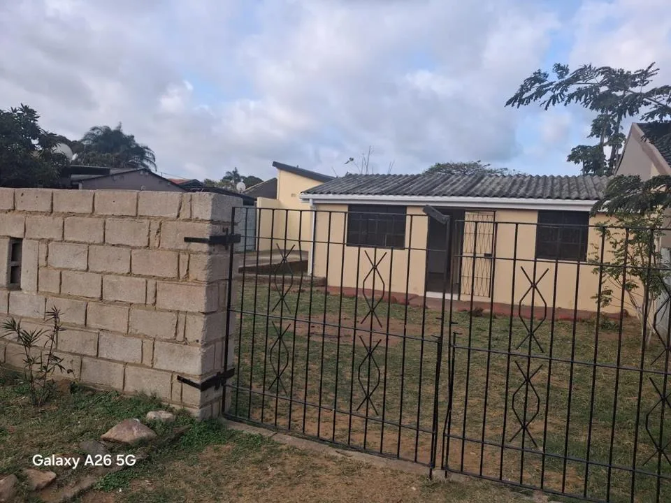 2 Bedroom House for sale in Austerville