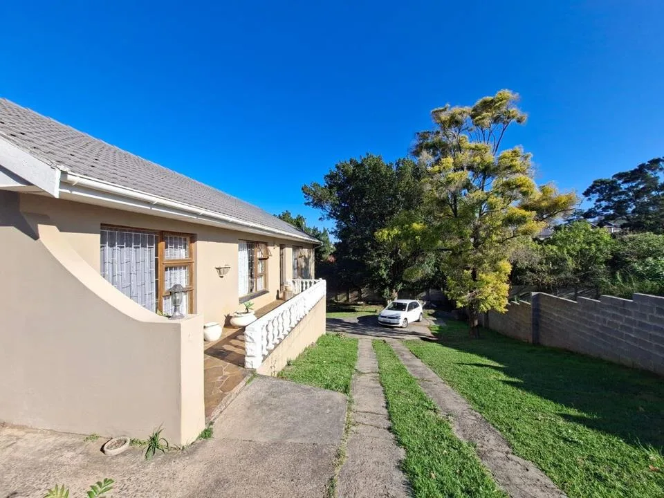 3 Bedroom House for sale in Amalinda