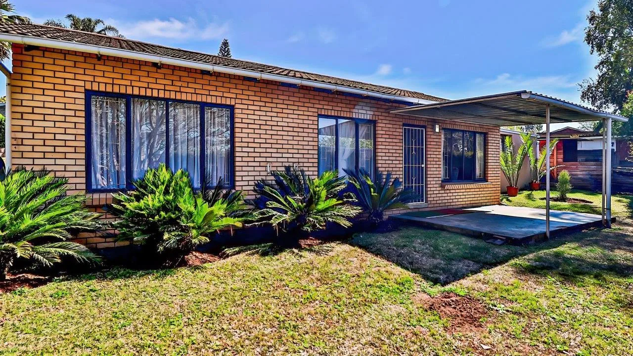 2 Bedroom House for sale in Lincoln Meade