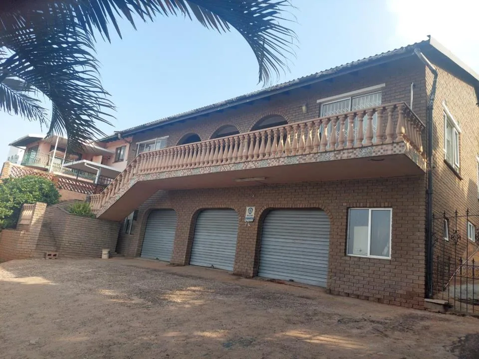 4 Bedroom House for sale in Isipingo Hills
