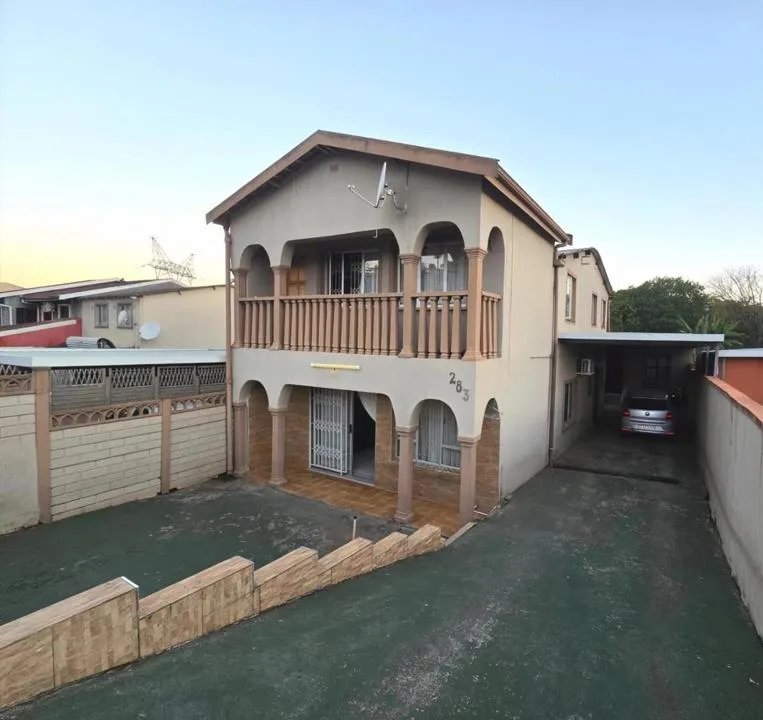 4 Bedroom House for sale in Crossmoor
