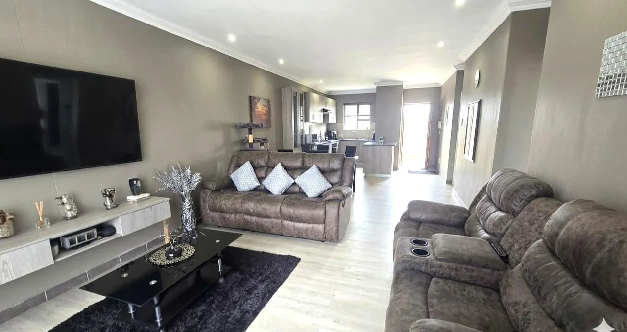 2 Bedroom Apartment / flat for sale in Umhlanga Central
