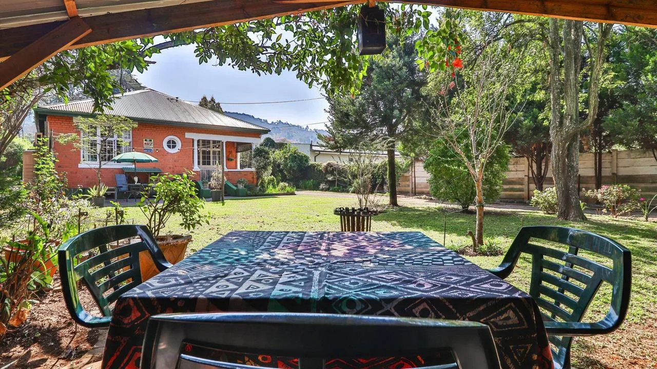 2 Bedroom House for sale in Prestbury