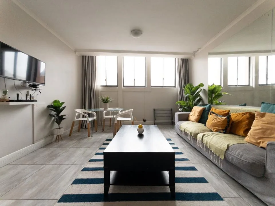 2 Bedroom Apartment / flat to rent in Cape Town City Centre