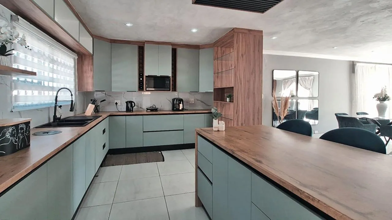 3 Bedroom House for sale in Vaalpark
