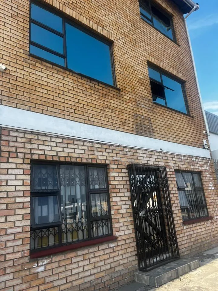 13 Bedroom House for sale in Quigney