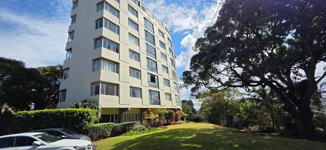 2 Bedroom Apartment / flat for sale in Westridge