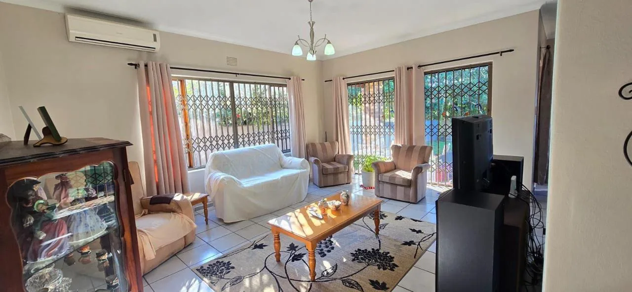 3 Bedroom Townhouse for sale in Margate