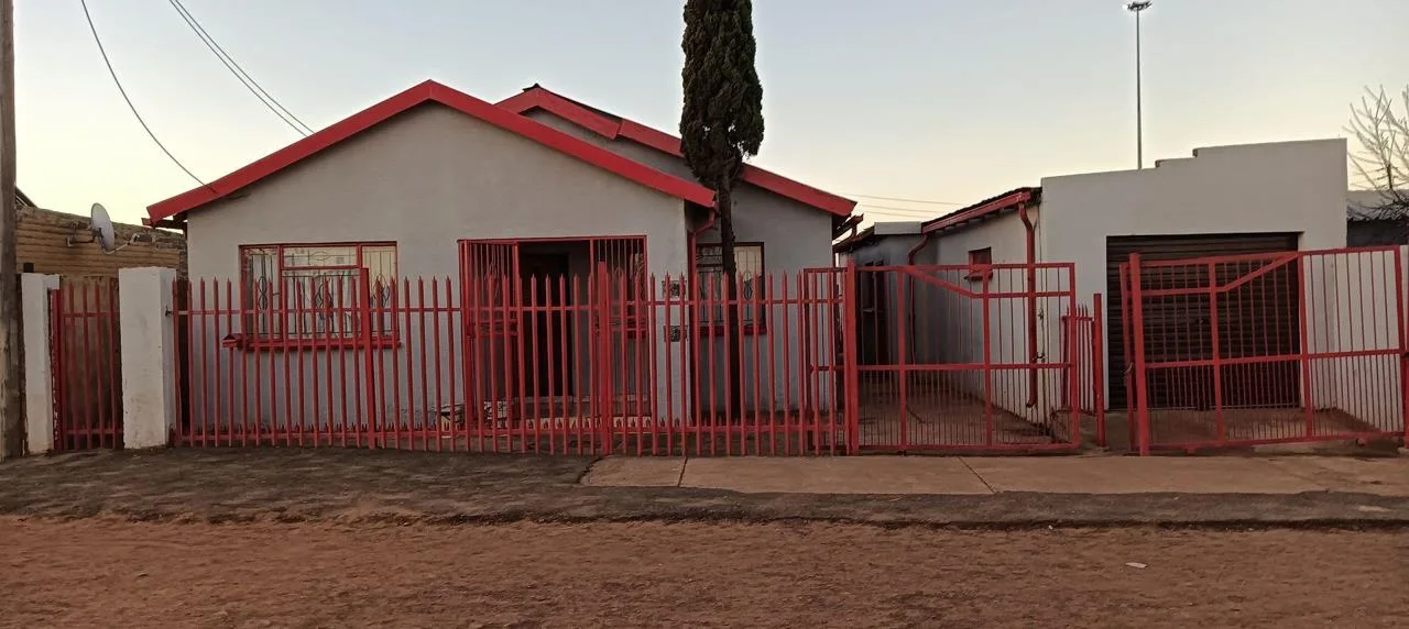3 Bedroom House for sale in Promosa