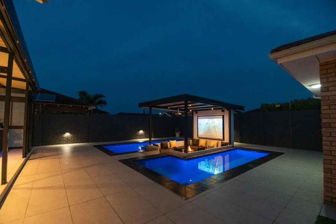 9 Bedroom House for sale in Summerstrand
