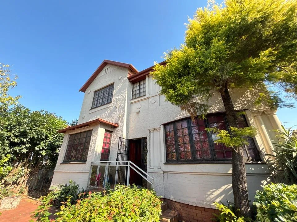 11 Bedroom House for sale in Glenwood