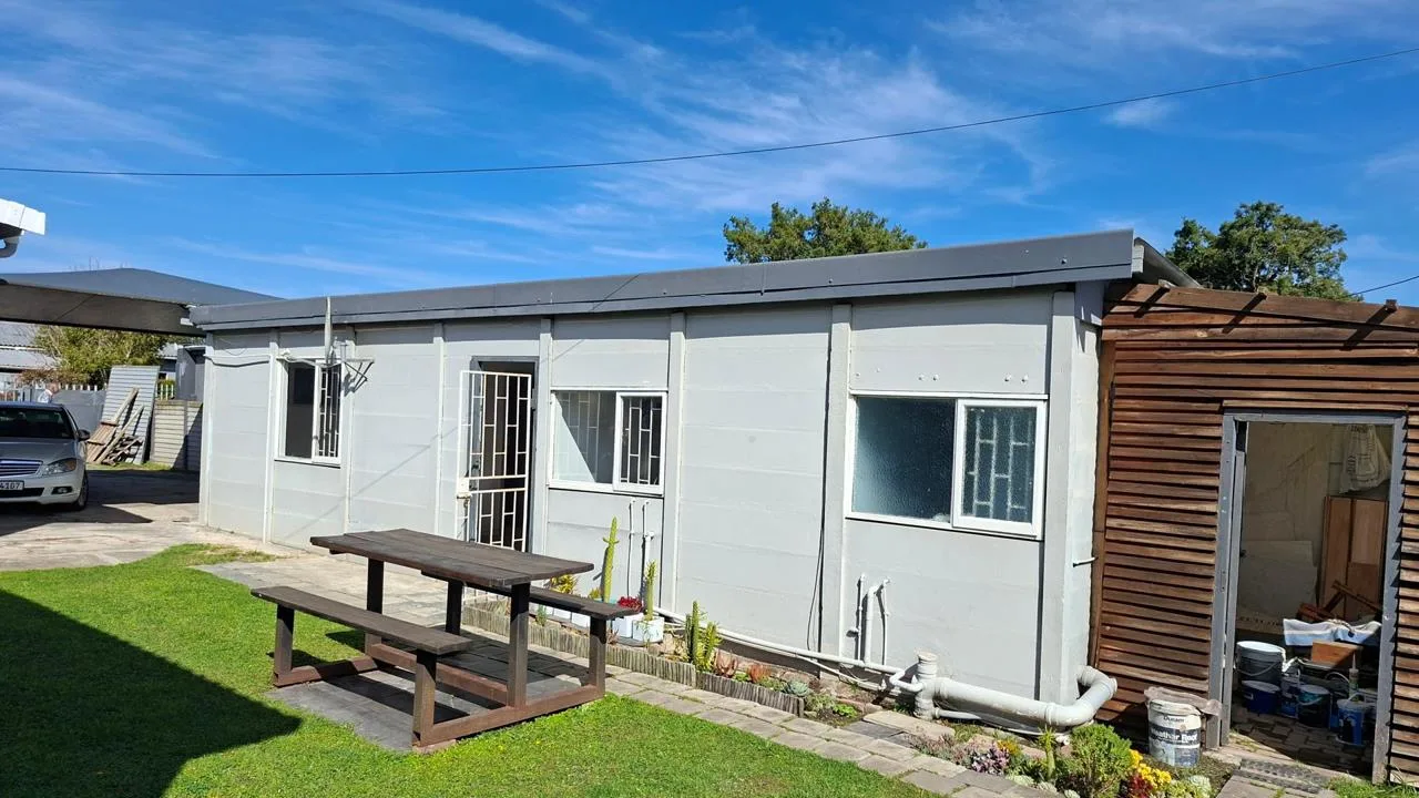 1 Bedroom House to rent in George South