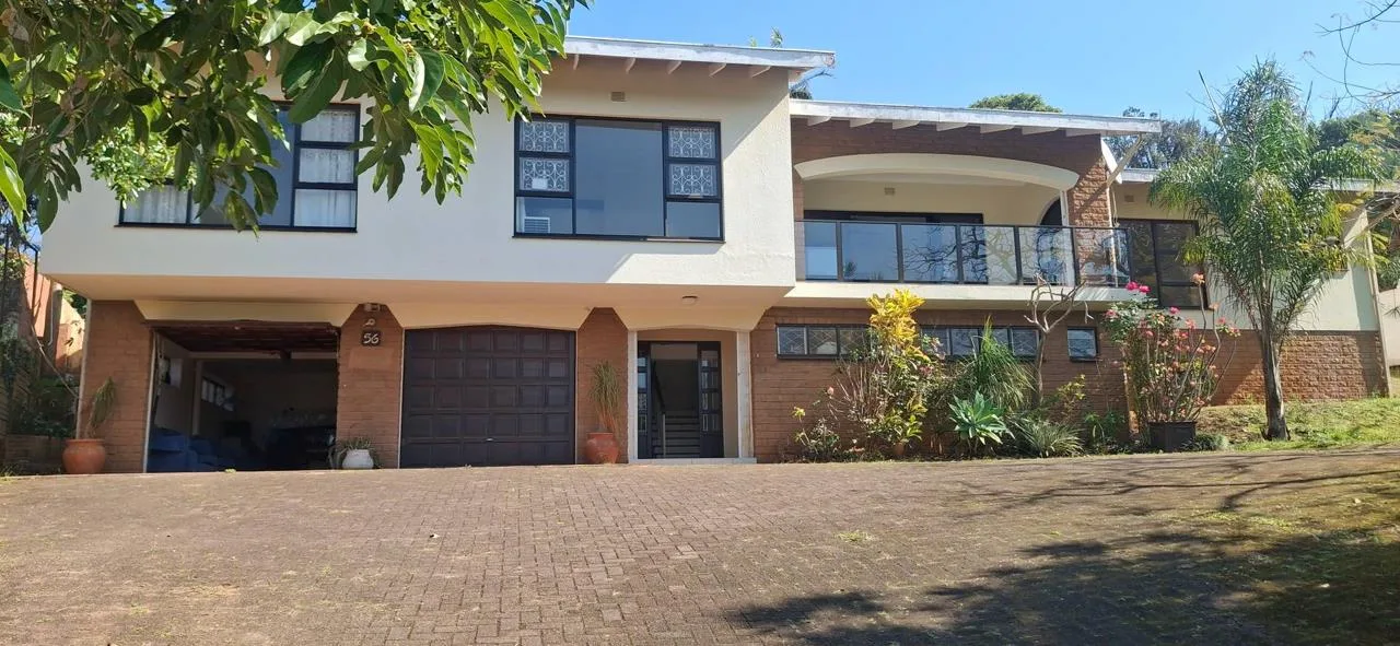 4 Bedroom House for sale in Uvongo