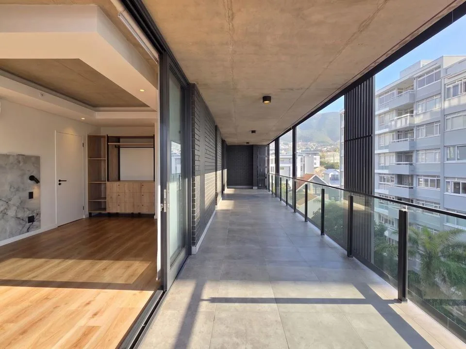 2 Bedroom Apartment / flat to rent in Sea Point