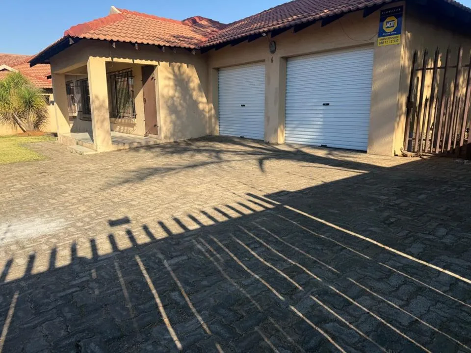 3 Bedroom Townhouse to rent in Reyno Ridge