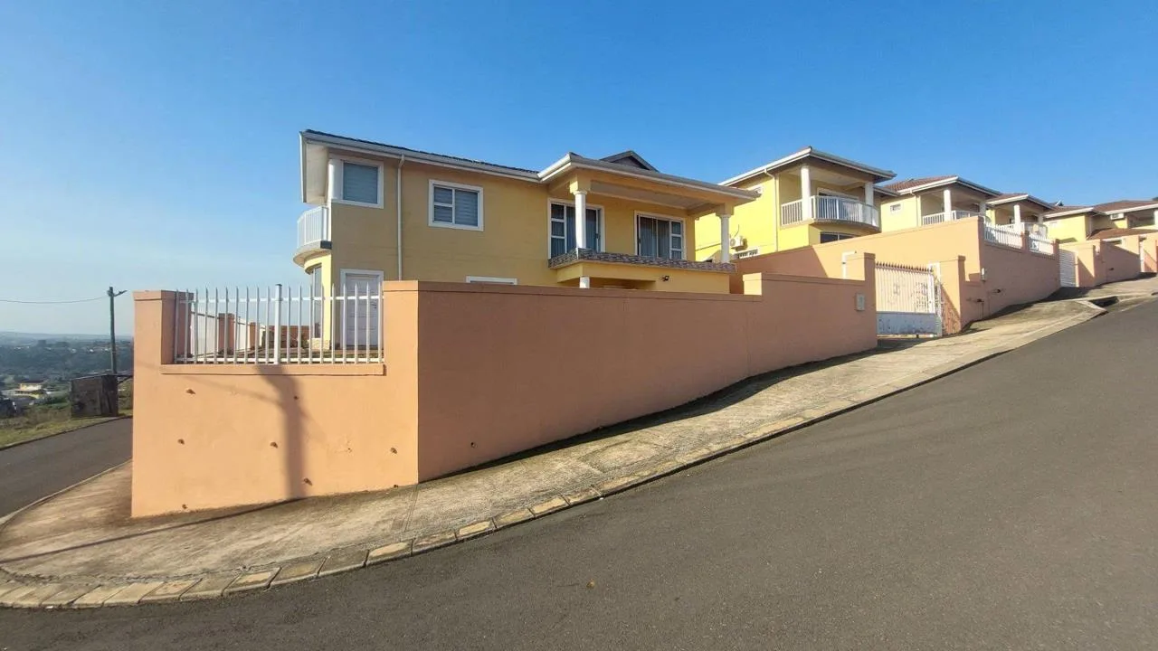 5 Bedroom Townhouse for sale in Southgate