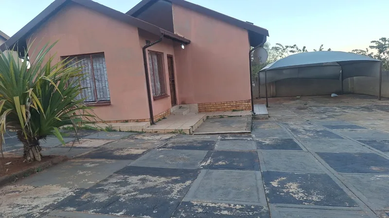 3 Bedroom House to rent in Tlhabane West