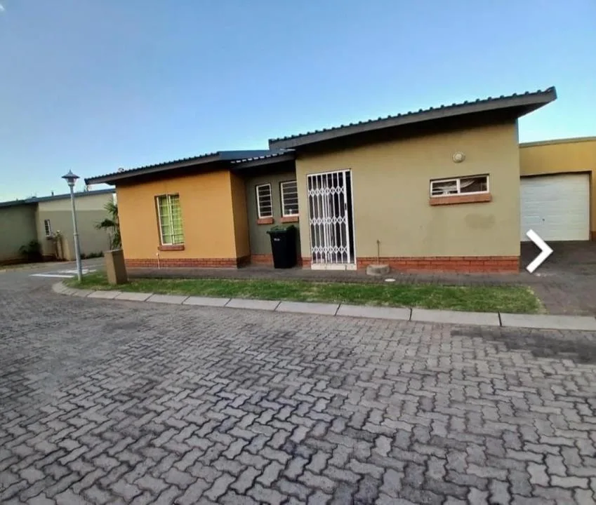 3 Bedroom Townhouse for sale in Waterval East