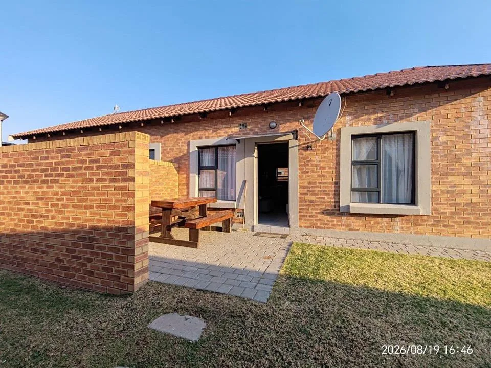 2 Bedroom House to rent in Terra Nova