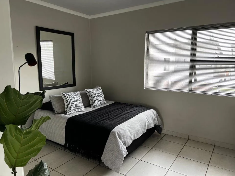 3 Bedroom Apartment / flat to rent in Van Der Hoff Park