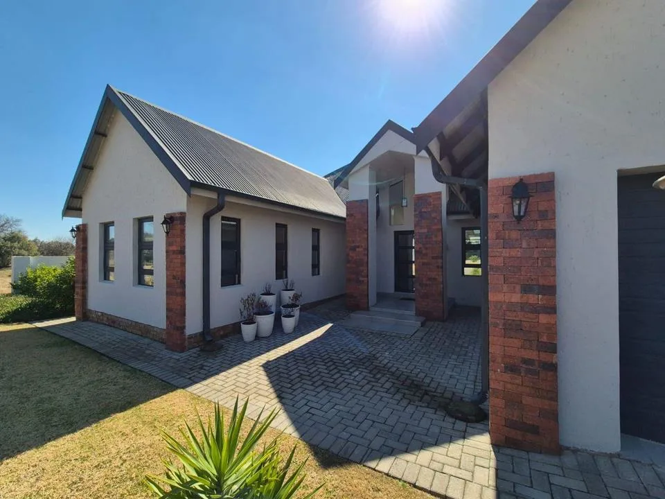 4 Bedroom House for sale in Vaal de Grace Golf Estate