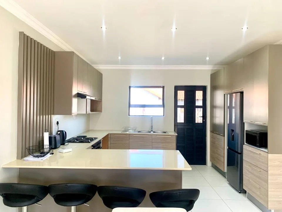 3 Bedroom House for sale in Selosesha