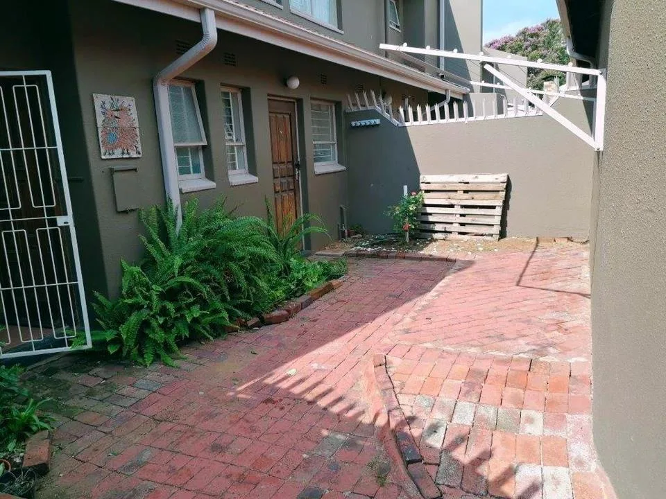 3 Bedroom Townhouse for sale in Sasolburg Central