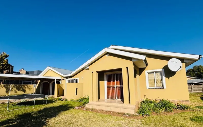 4 Bedroom House to rent in Komani Park