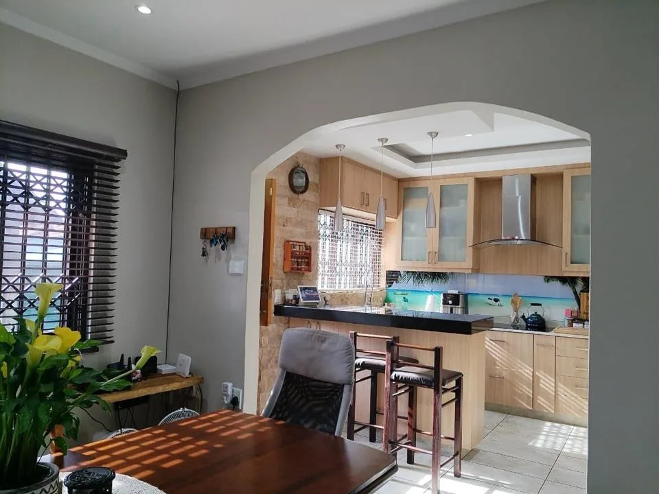 3 Bedroom House for sale in Bluff