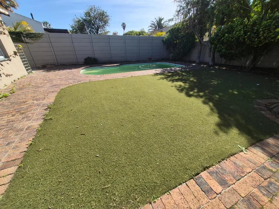 3 Bedroom Townhouse to rent in Table View