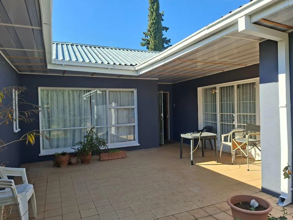 4 Bedroom House for sale in Middelburg