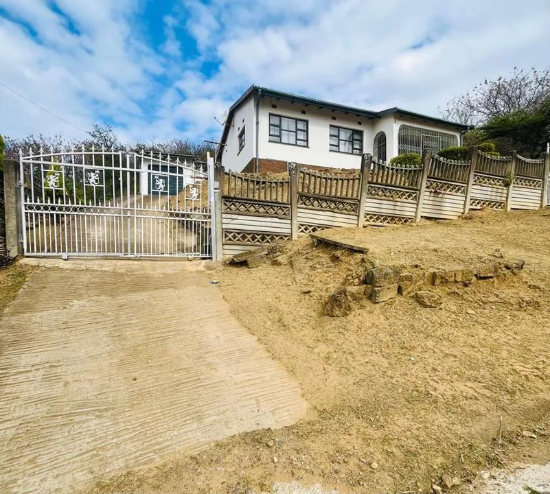 5 Bedroom House for sale in Umlazi