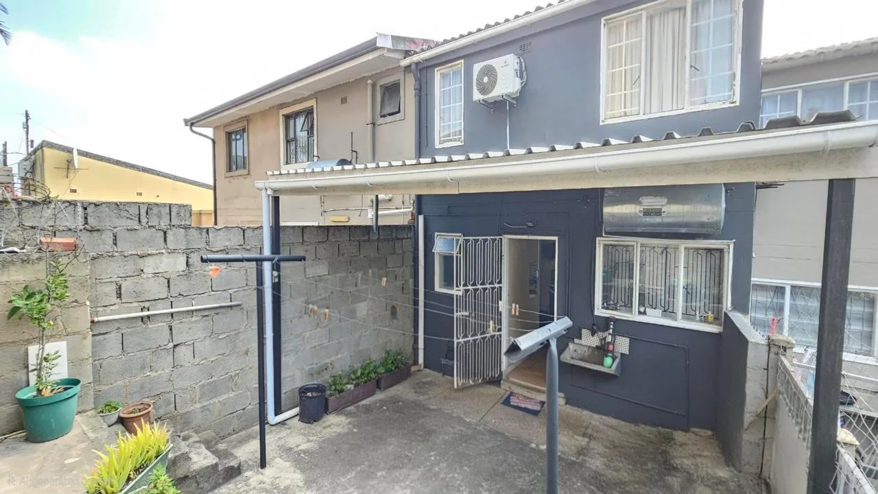 2 Bedroom Townhouse for sale in Phoenix Industrial