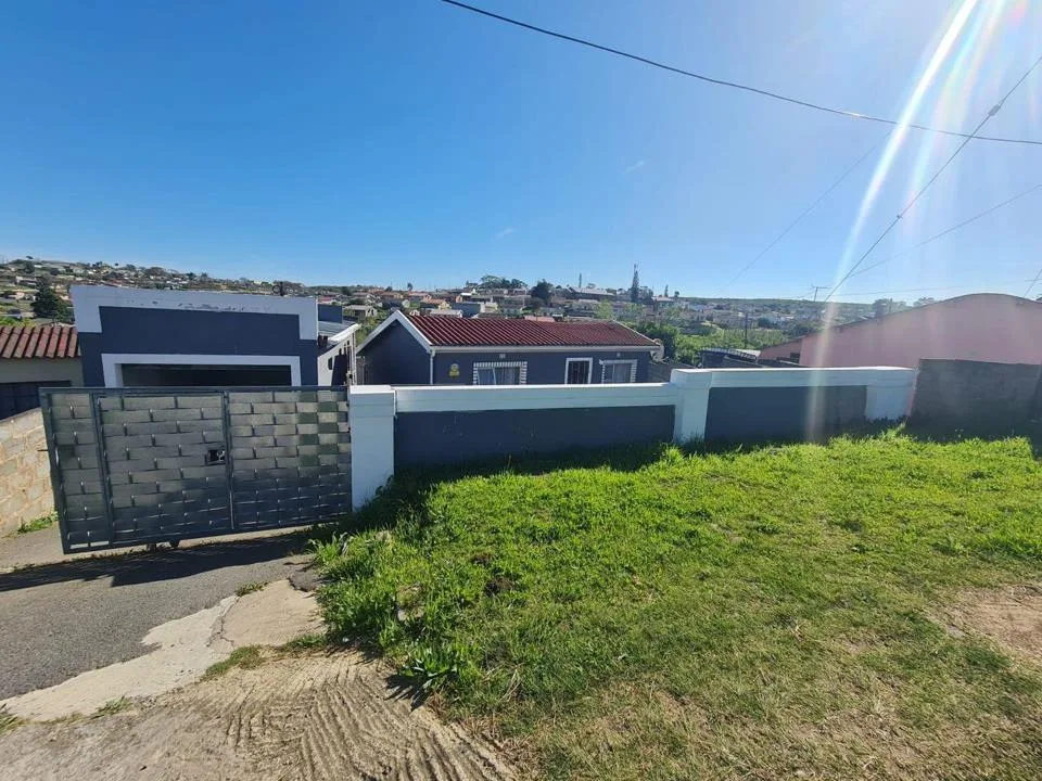 2 Bedroom House for sale in Mdantsane Nu 3