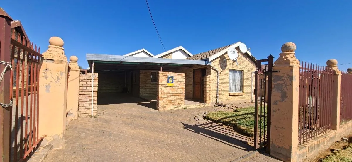 3 Bedroom House for sale in Grasslands