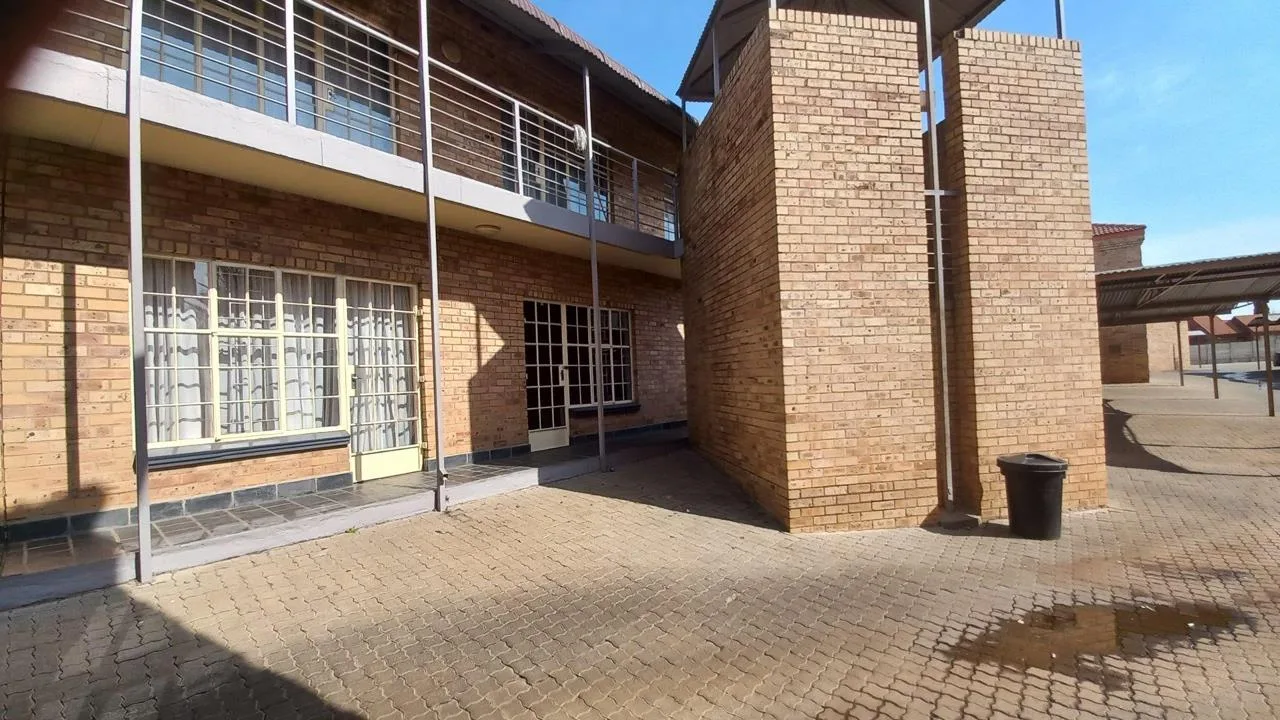 1 Bedroom Apartment / flat for sale in Dassie Rand