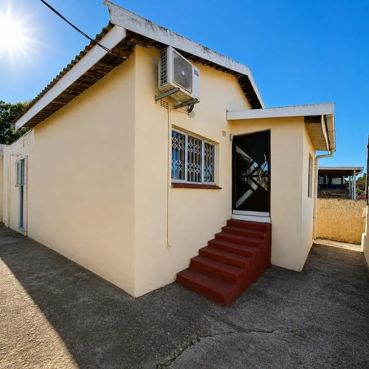 3 Bedroom House for sale in Bluff