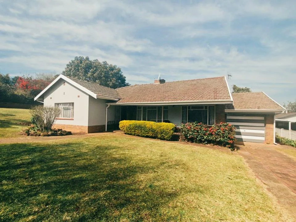 4 Bedroom House for sale in Hayfields