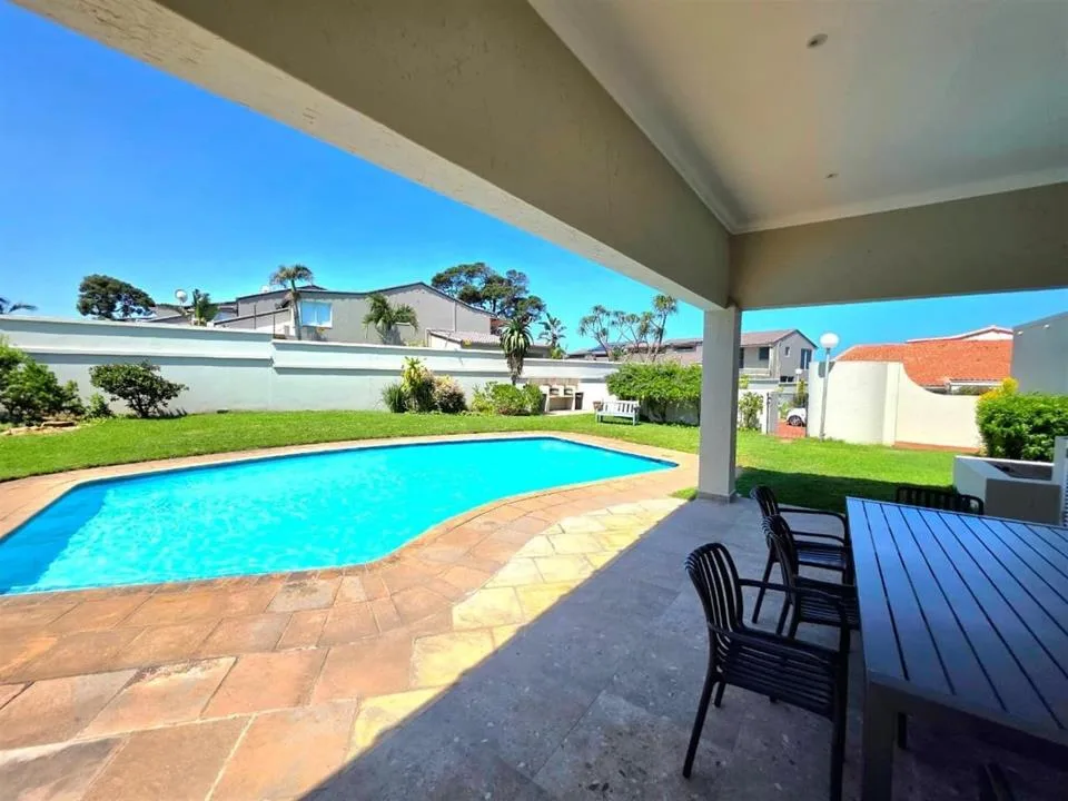 4 Bedroom Townhouse to rent in Umhlanga Central